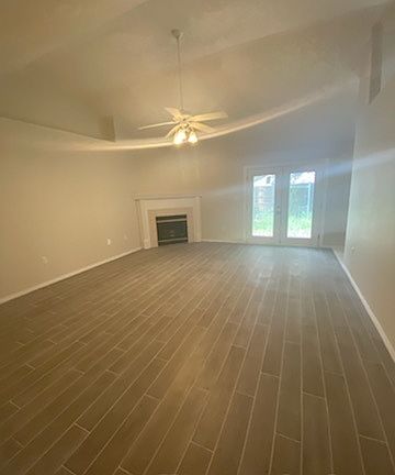 3rd image of 503 Tom Sawyer Ln