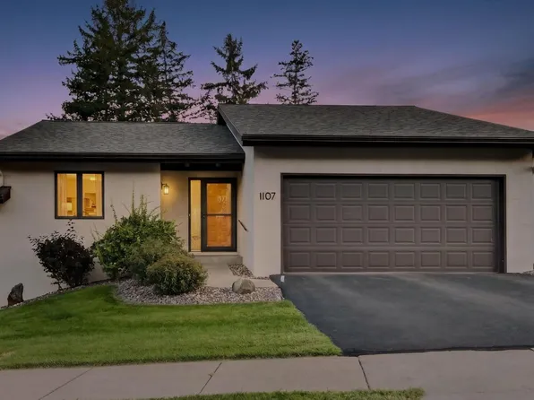 1107 Knollwood Trl, Altoona, WI 54720