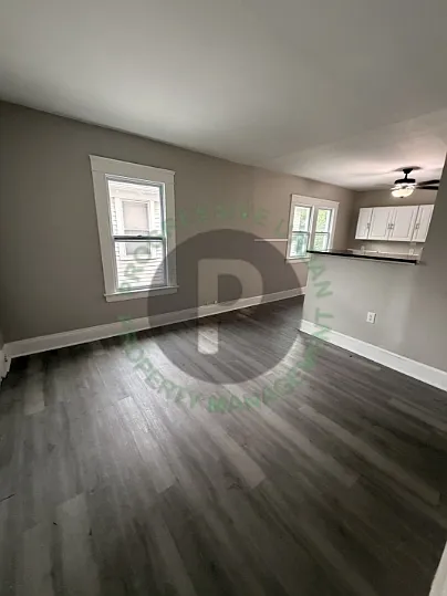 15619 School Ave — Photo 10