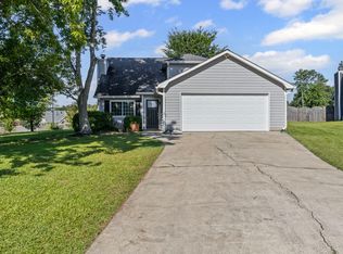 2 Camphor Dr, Newnan, GA