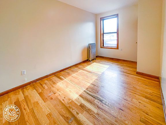3rd image of 81 Crooke Ave #31FF