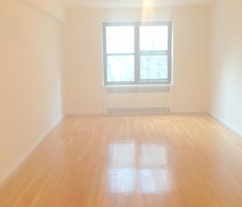 2nd image of 317 E 55th St