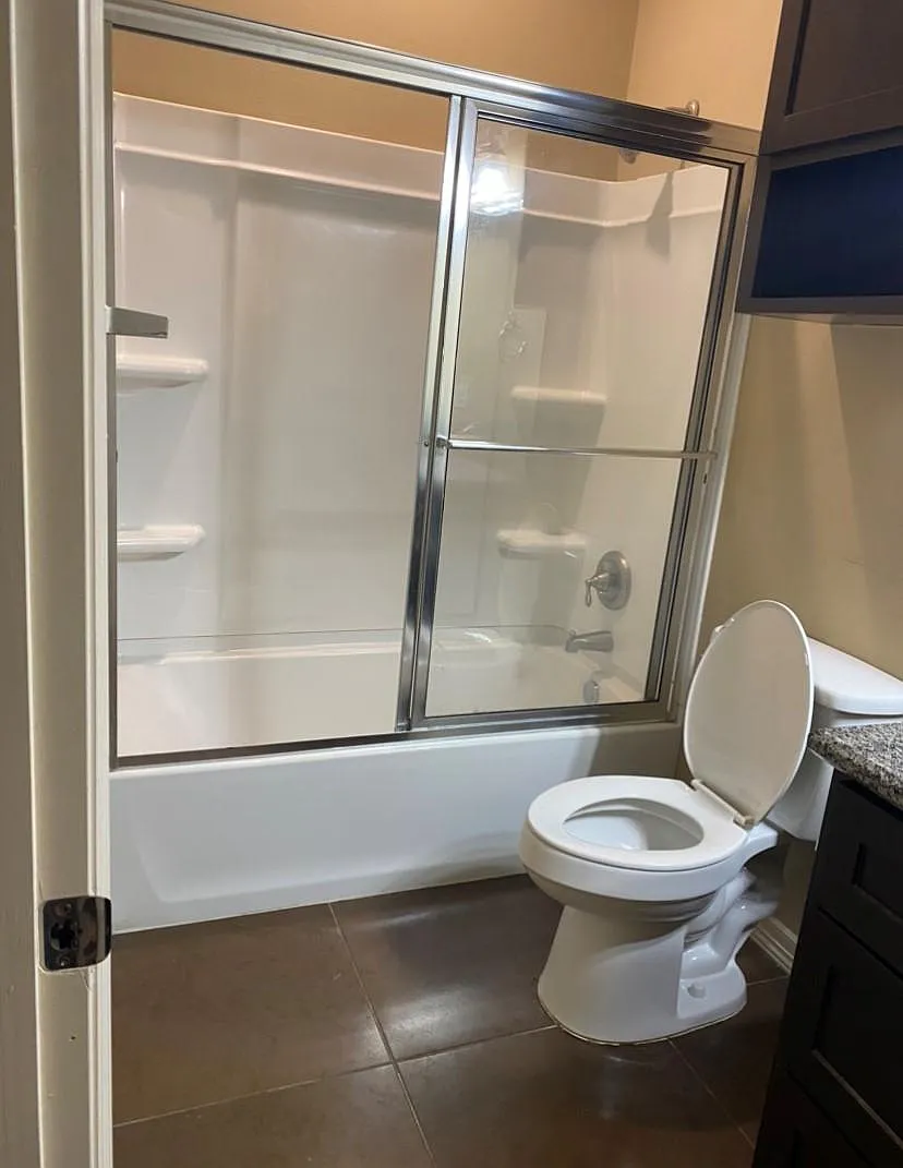 Upstairs Bathroom - 1502 S Bilboa St