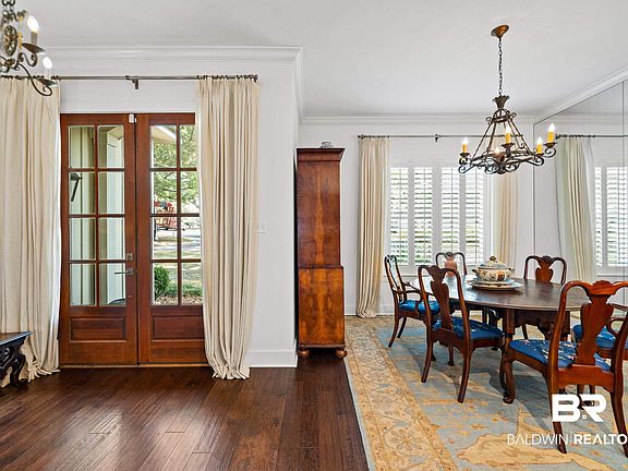 4th image of 17145 Tennis Club Dr #11