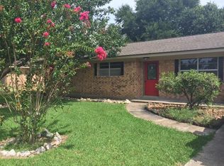 1351 Fair Dr, Angleton, TX 77515