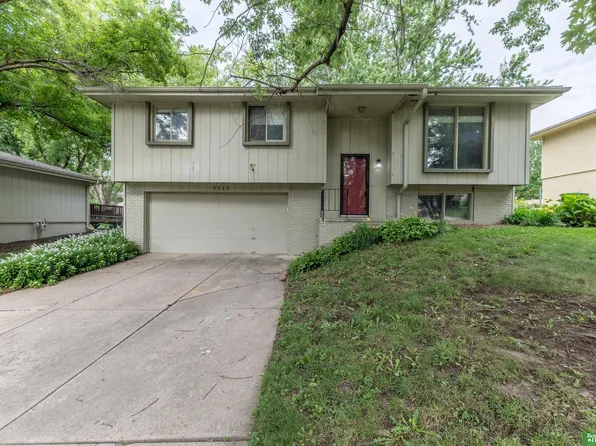 2512 N 143rd St, Omaha, NE 68164