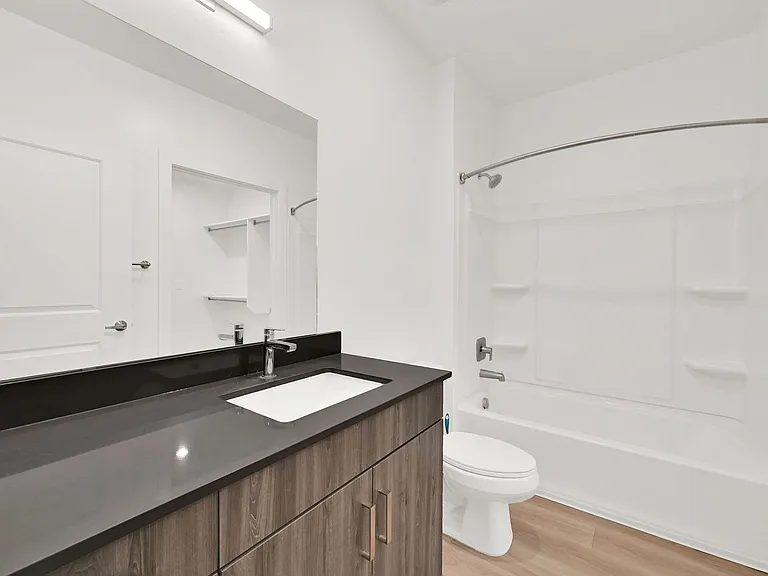 Wasatch View Apartments — Photo 36