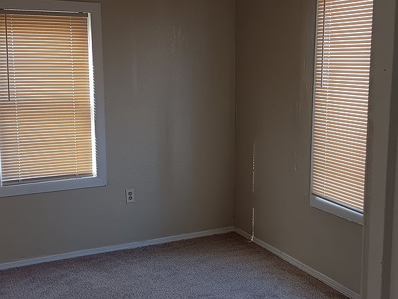 4th image of 2515 E 67th St