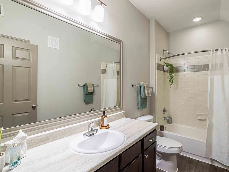 Avenues at Tuscan Lakes — Photo 15