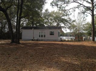 940 Paradise Island Dr, Defuniak Springs, FL 32433