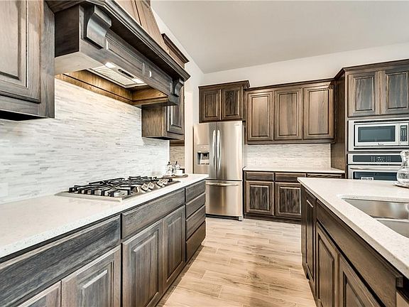 3rd image of 612 Granite Shoals Dr