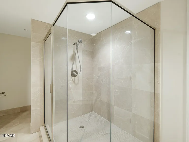 241 Riverside Dr #1006 — Photo 25