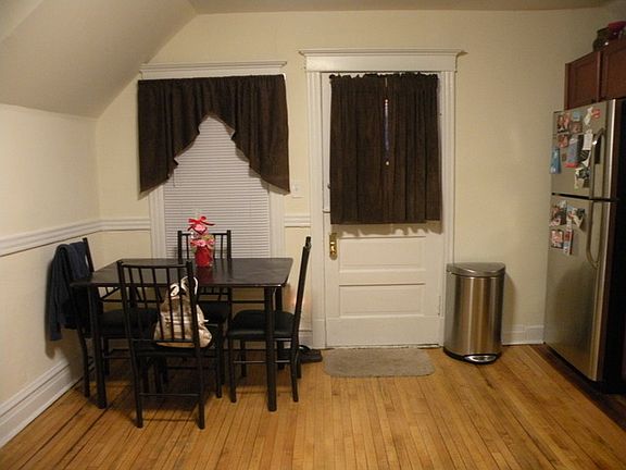5th image of 3824 N Damen Ave