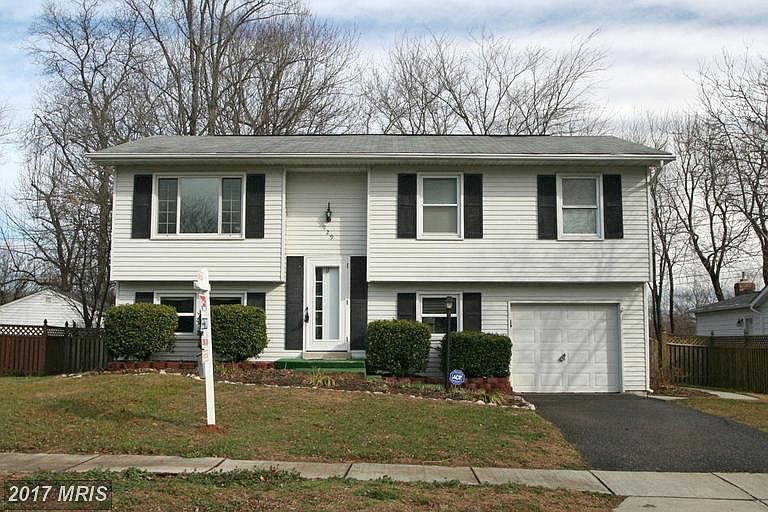 1st image of 929 Autumn Valley Ln