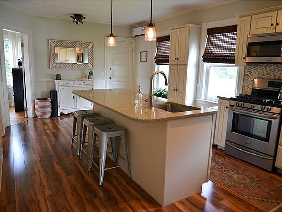 3rd image of 46 1st School St #2