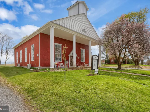 22 Church St, Watsontown, PA 17777
