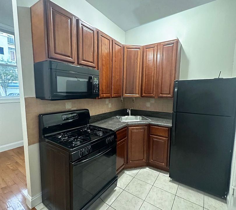 1st image of 700 Bergenline Ave APT 2