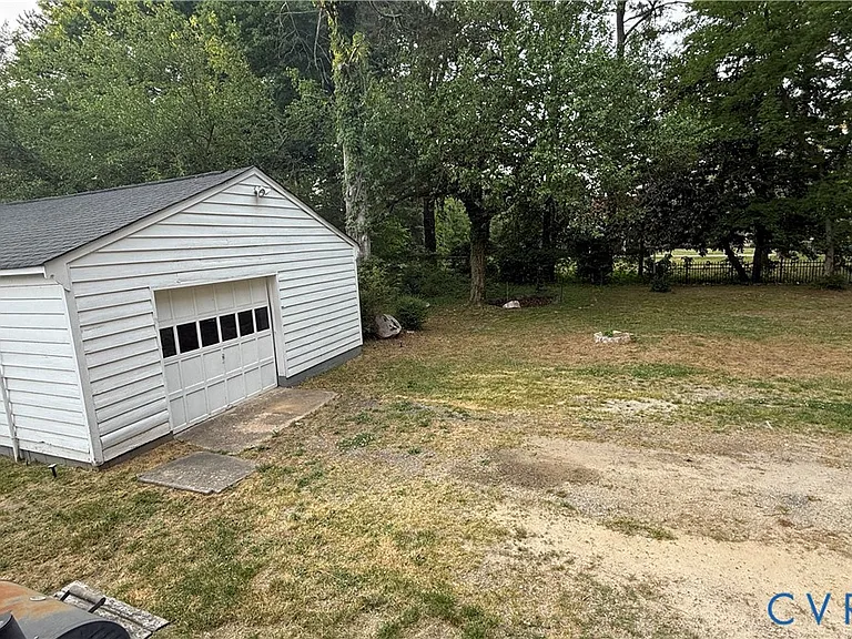 335 Claremont St — Photo 14