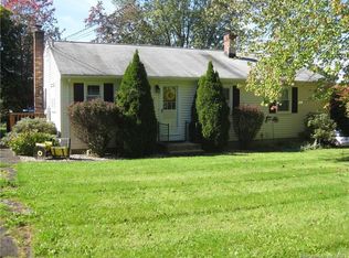 567 East St N, Suffield, CT 06078