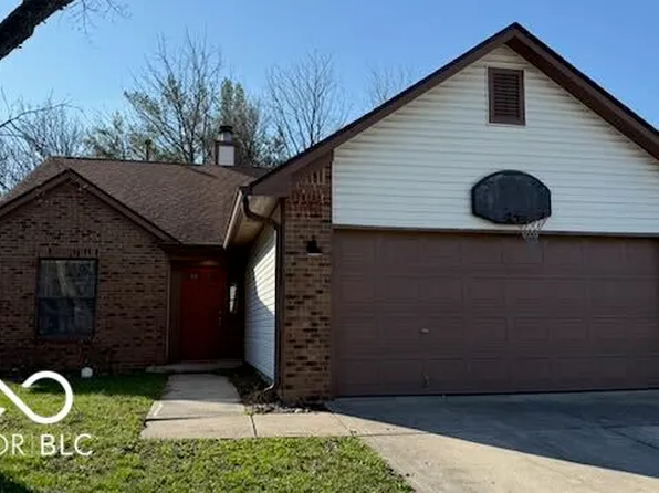 14610 Village Park East Dr, Carmel, IN 46033