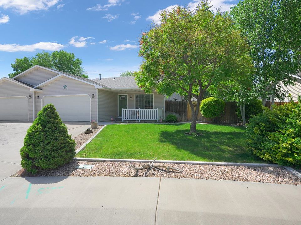 1st image of 2945 S Palace Cir #B