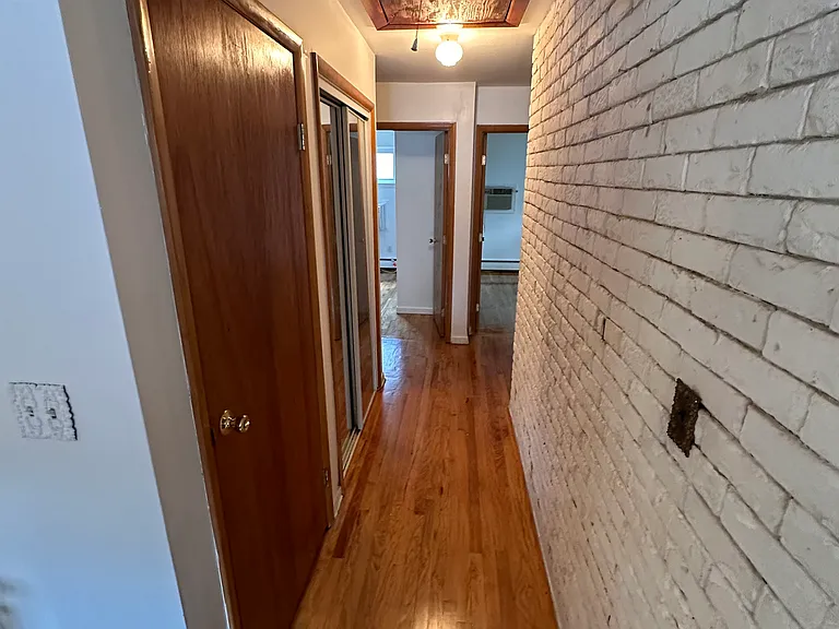 Highland Ave — Photo 5