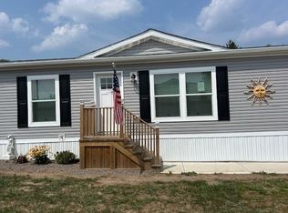 2 Penview Dr, Rochester, NY 14625