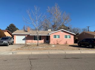2812 La Veta Dr NE, Albuquerque, NM 87110