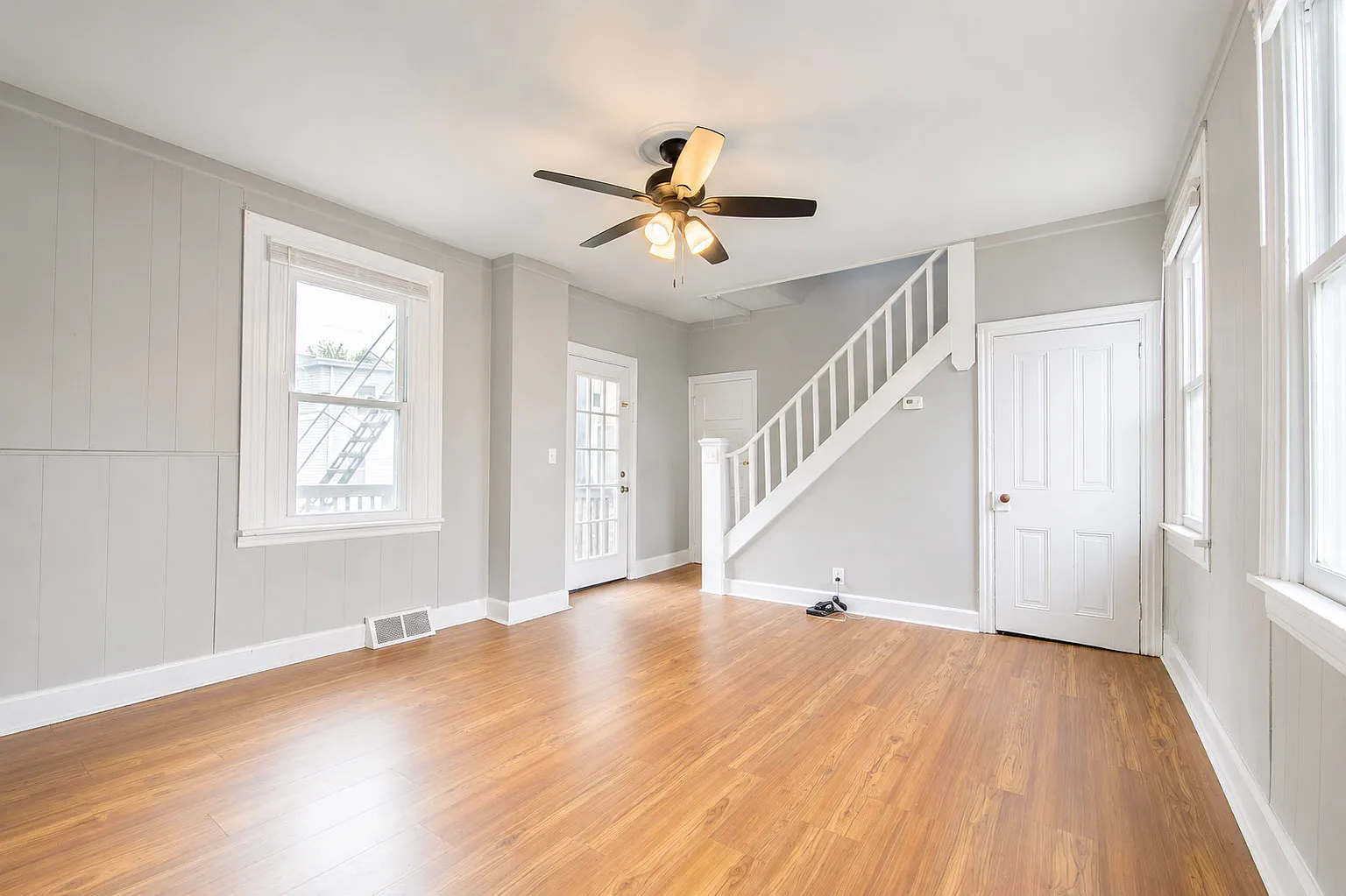 211 Front Street - 4 — Photo 3