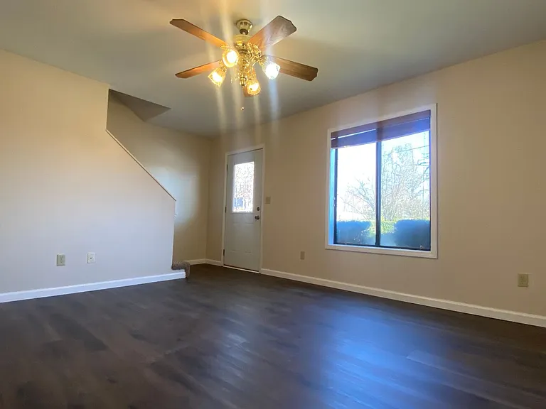 176 Vickie Lynn Ln — Photo 5