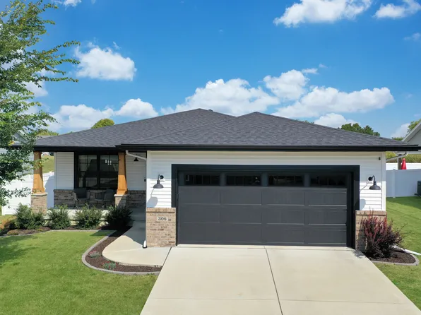 306 Wilkins Way, Bloomington, IL 61704