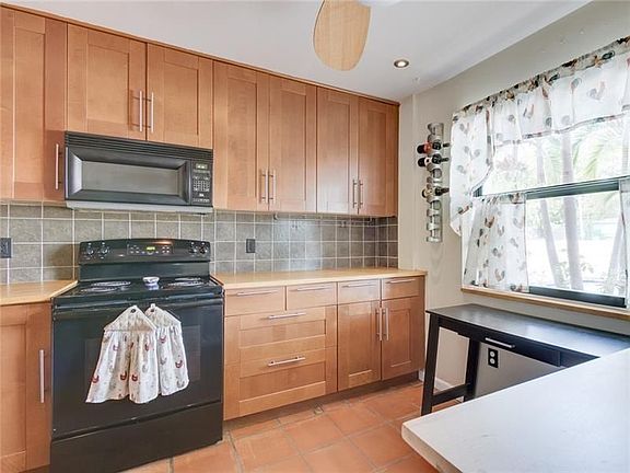 4th image of 3199 NW 85th Ave #3199
