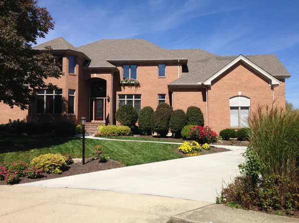 1141 Wheatfield Ct, Centerville, OH 45458