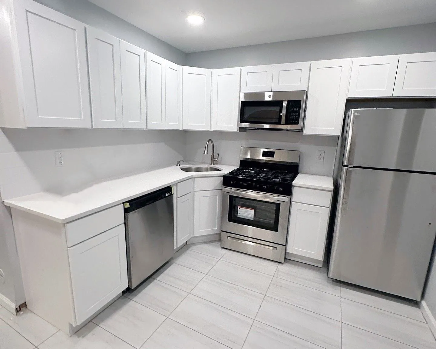 1 Murray Hill Terrace — Photo 1