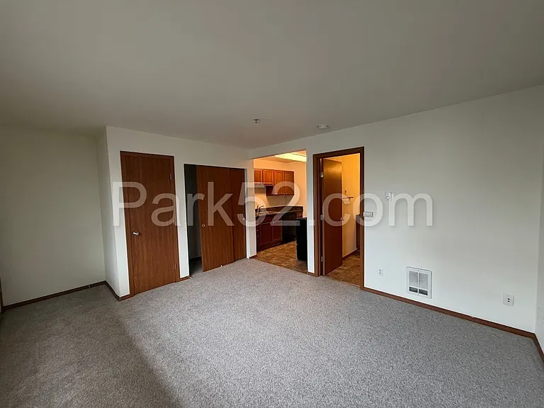 630 N Prospect St #18 — Photo 7
