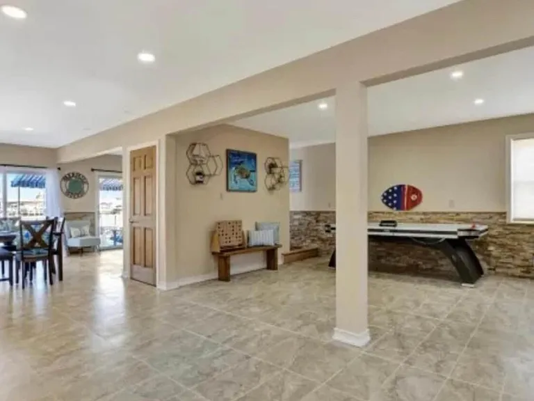 18 Harborside Dr E — Photo 2