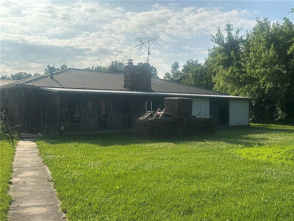 1st image of 1099 NE 50th Hwy