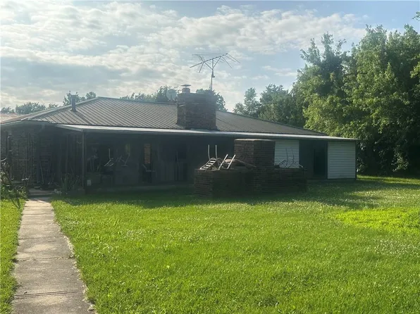 1099 NE 50th Hwy, Knob Noster, MO 65336