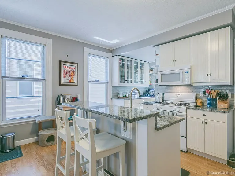 28 Edwards St #1 — Photo 7