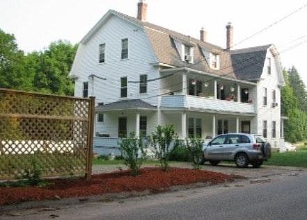 8 Center St