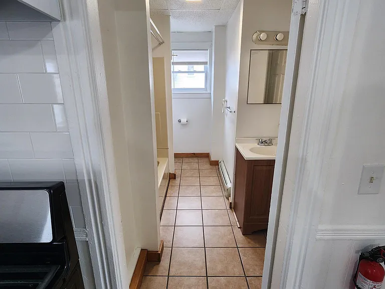 37 Watson St #2 — Photo 11