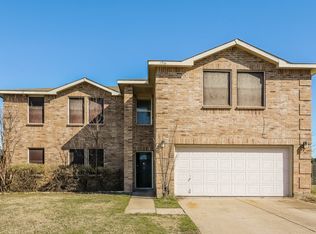 1504 Daisy Ln, Burleson, TX 76028