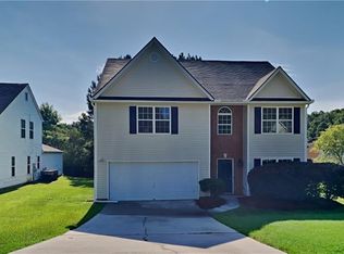 8364 Milam Loop, Fairburn, GA 30213