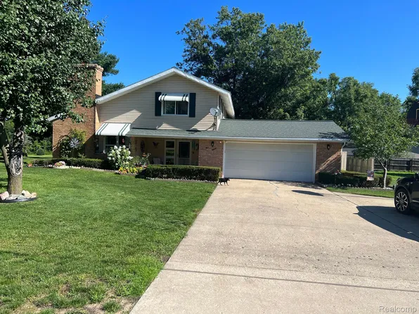 318 Chestnut, Howard City, MI 49329