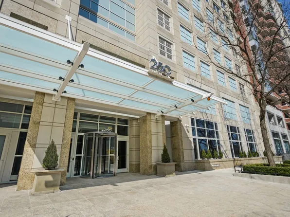 250 E Pearson St APT 2606, Chicago, IL 60611