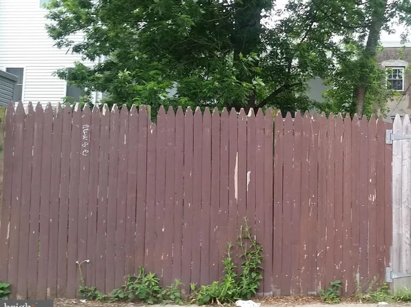 1422 N Orianna St, Philadelphia, PA 19122