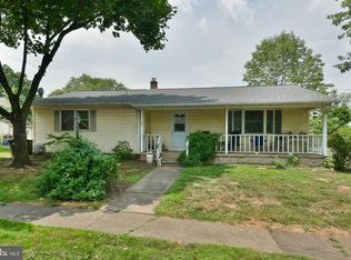 46 Chase Ave, Ivyland, PA 18974