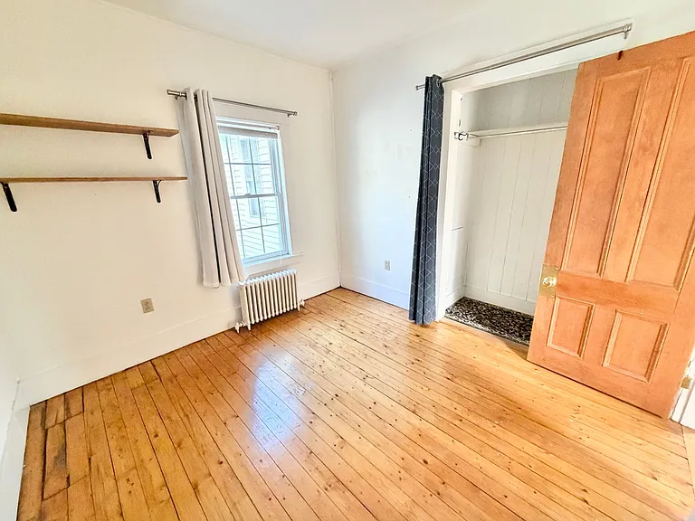 30 Sherman St — Photo 16