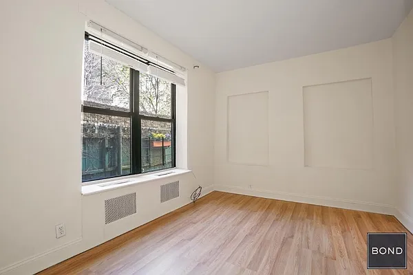 Rented by Bond New York | media 18