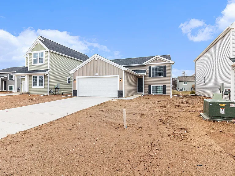 7669 Courtyard Pl — Photo 6